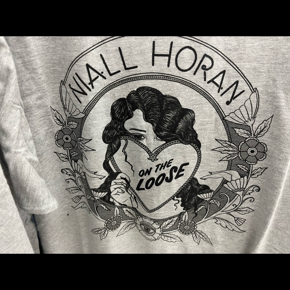 Niall Horan Grey Shirt